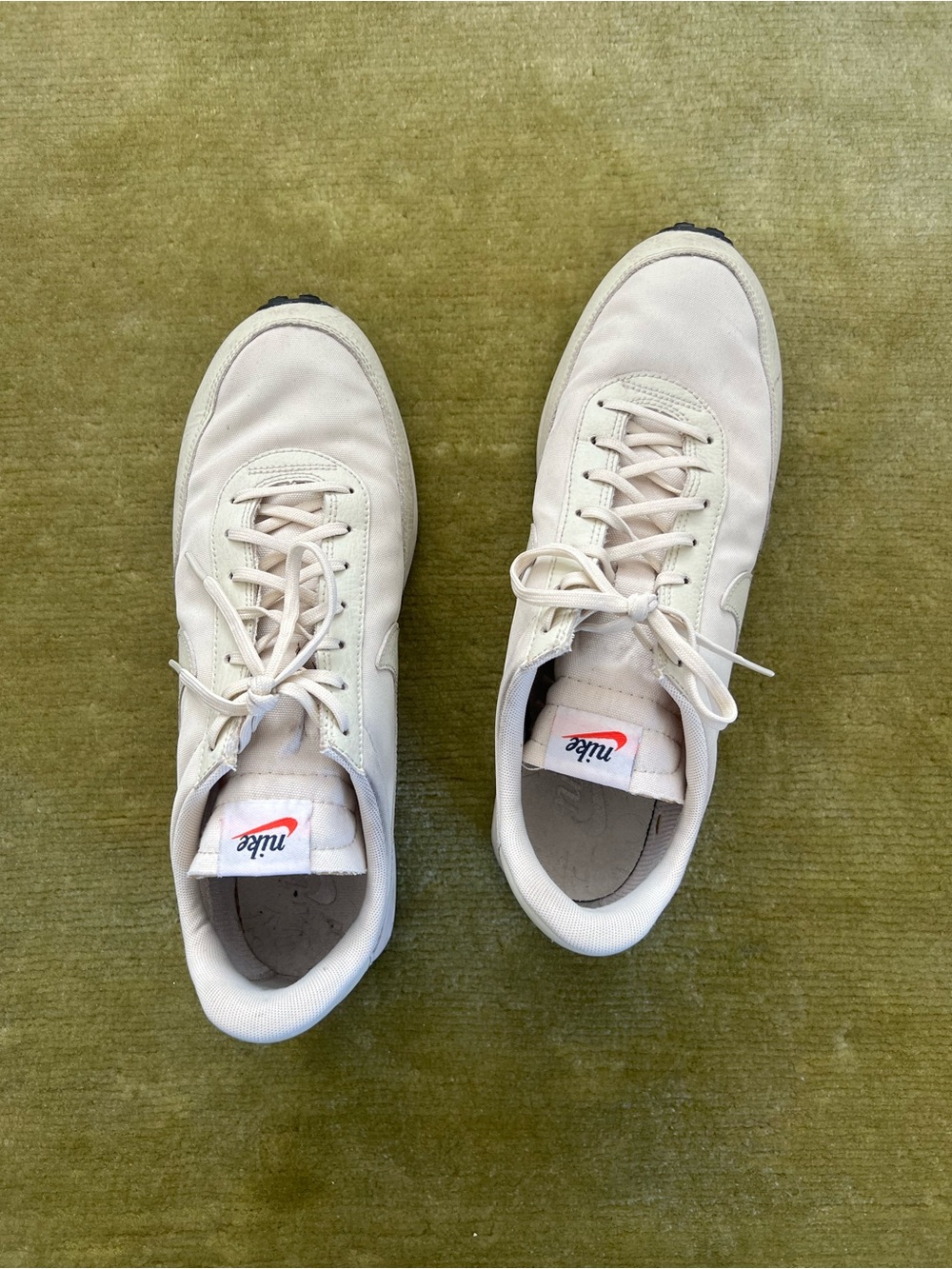Nike Men's Off-White/Tan Low-Top Sneakers